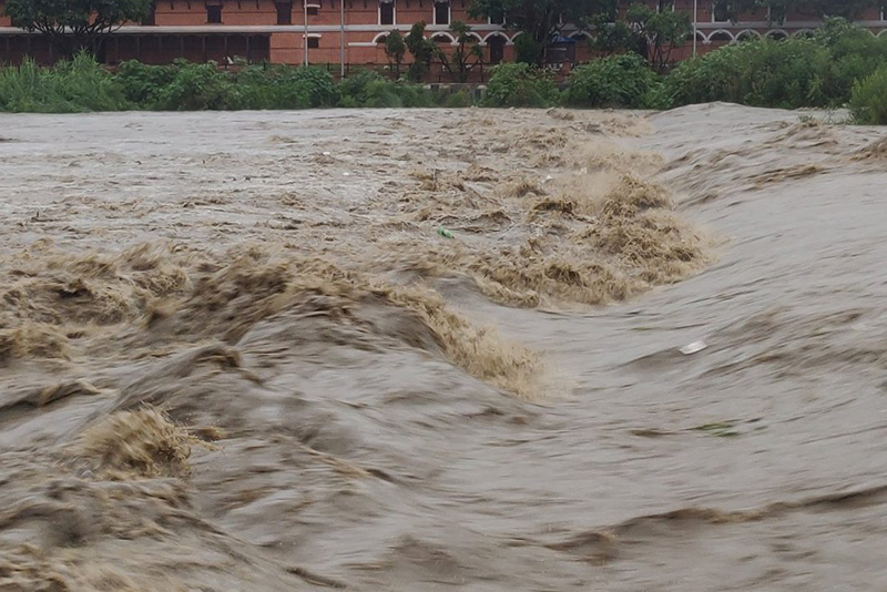 उपत्यकाका नदीले सतर्कता तह पार गरे, सावधानी अपनाउन अनुरोध