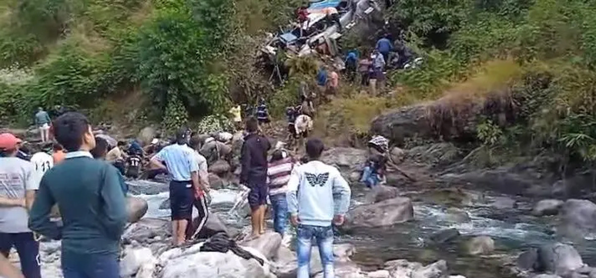 भारतको अलमोडामा बस दुर्घटना हुँदा ३६ जनाको मृत्यु